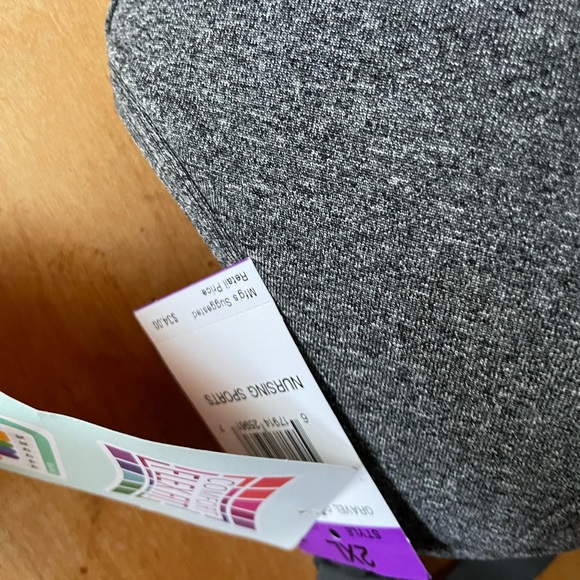 Nursing bra 2xl and nursing pads brand new - Picture 2 of 3